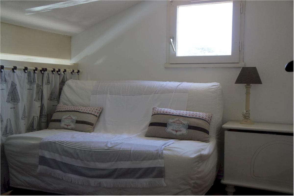 Petite Maison Dans Avec Piscine Proche Et Centre A Pied *