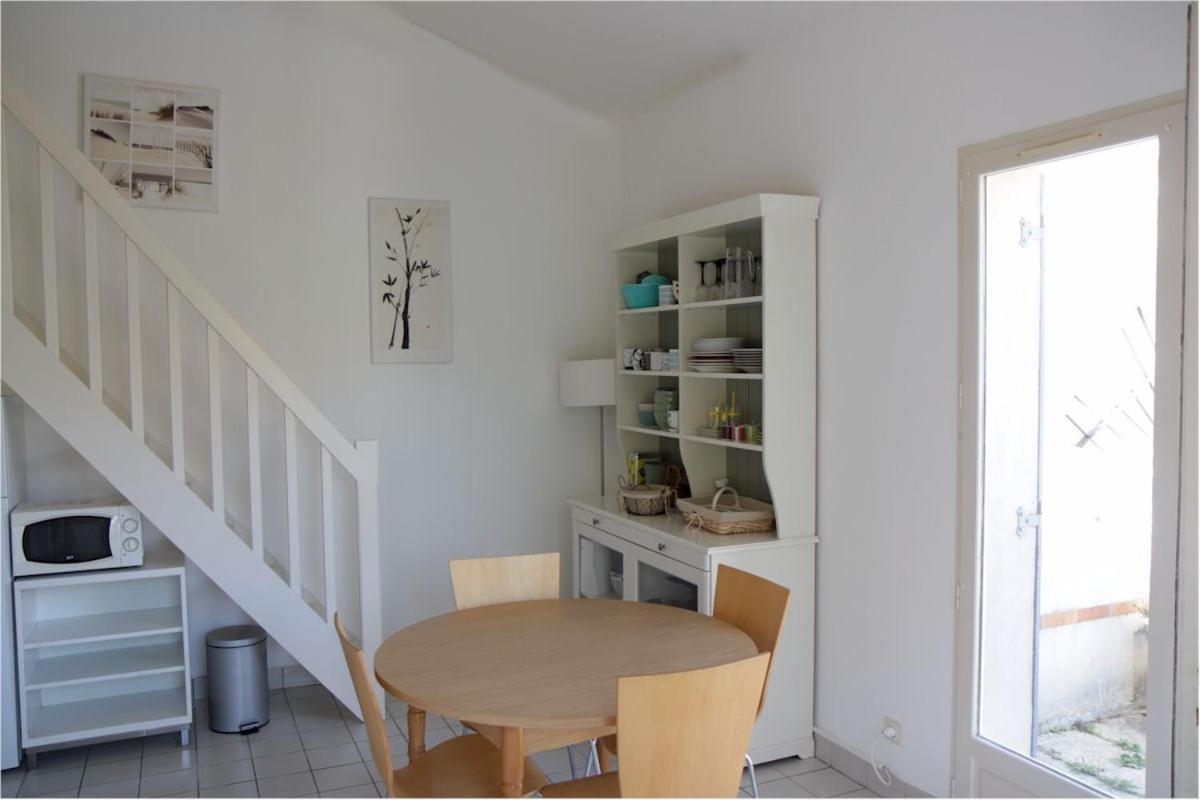Holiday home Petite Maison Dans Avec Piscine Proche Et Centre A Pied